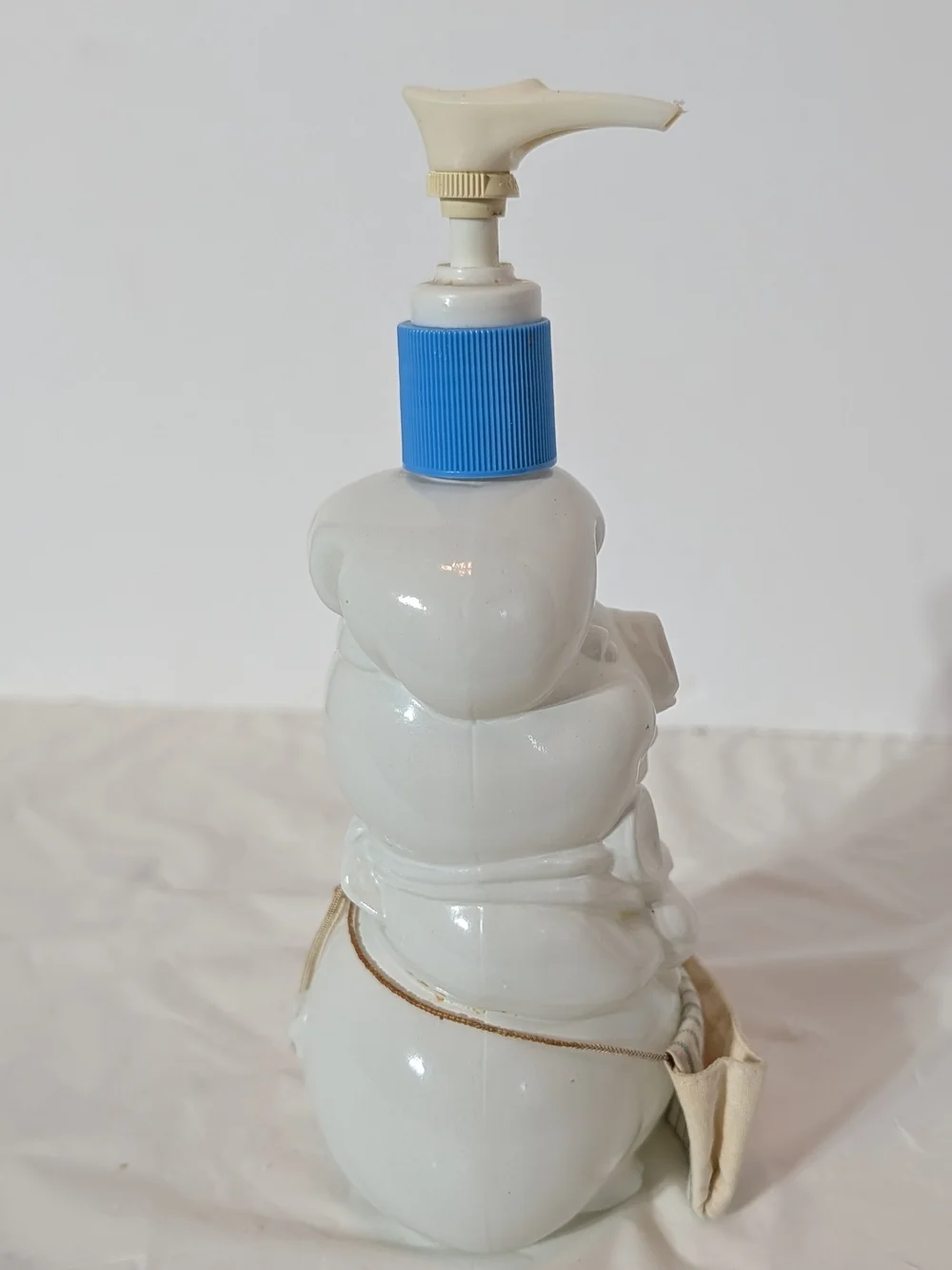 Avon White Glass Chef Pierre Pig Soap Dispenser with Blue Pump